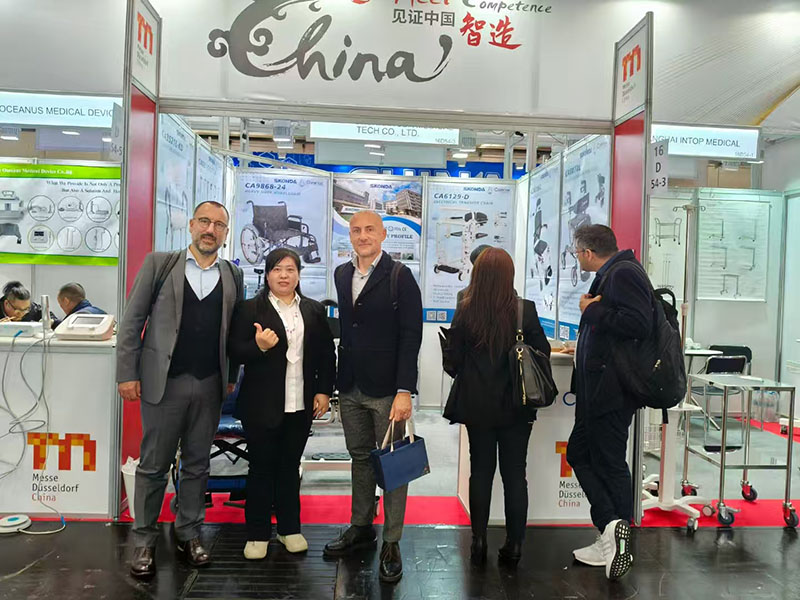 Yuteng Medical in Dubai Ausstellung