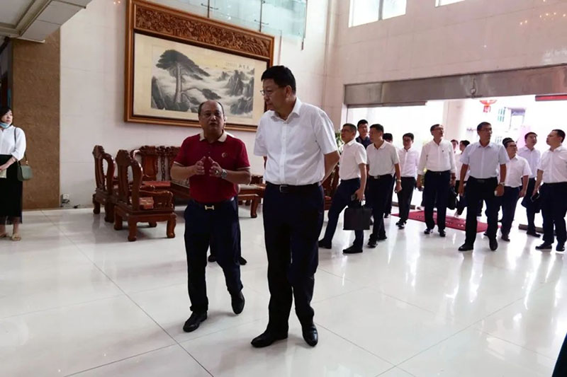 Der Bürgermeister von Foshan City, Bai Tao, besuchte Yuteng Medical und sprach hoch davon!
